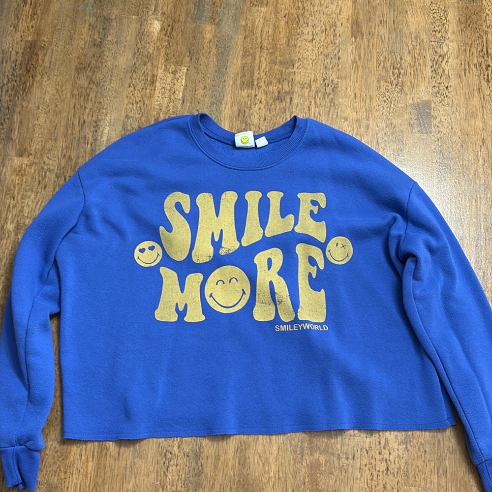 Smiley world, blue sweater, second hand, medium
